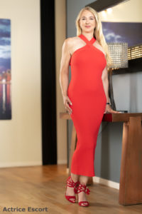 Annett Escort Dame Kaufbeuren sexy Kleid lang in Rot