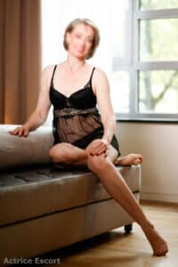 Fee Escortservice Achim schwarzes Negligee