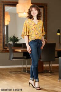 Escort Dame Leonie Koeln casual in Jeans
