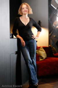 Escort Service Dame Marie Bremen casual in Jeans